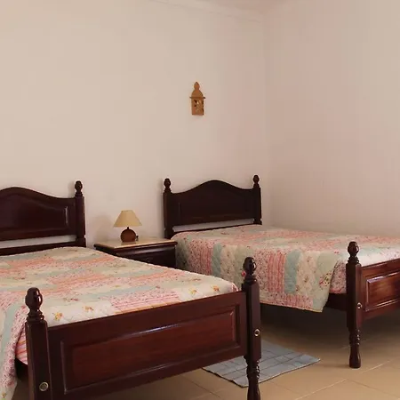 Nora - Great 4 Bedroom With Private Pool In Sesmarias Area Of אלבופיירה