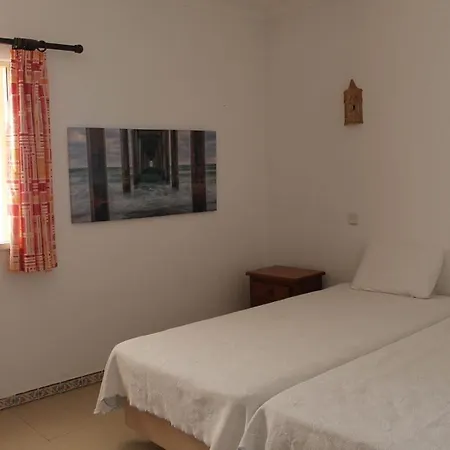 Nora - Great 4 Bedroom With Private Pool In Sesmarias Area Of וילה *