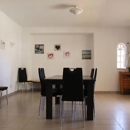 Villa Nora - Great 4 Bedroom With Private Pool In Sesmarias Area Of