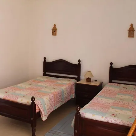 Villa Nora - Great 4 Bedroom With Private Pool In Sesmarias Area Of