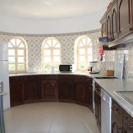Nora - Great 4 Bedroom With Private Pool In Sesmarias Area Of Albufeira